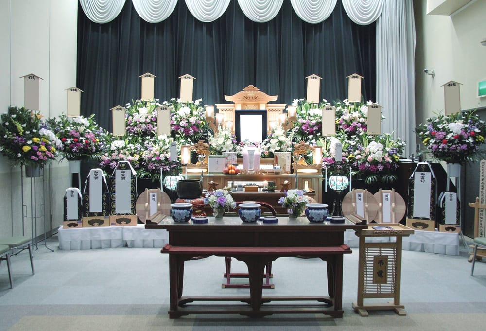 光照殿の生花祭壇（会員価格750,000円）