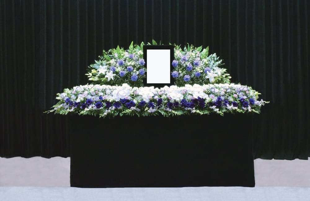 光照殿の生花のみの祭壇（会員価格1,300,000円）