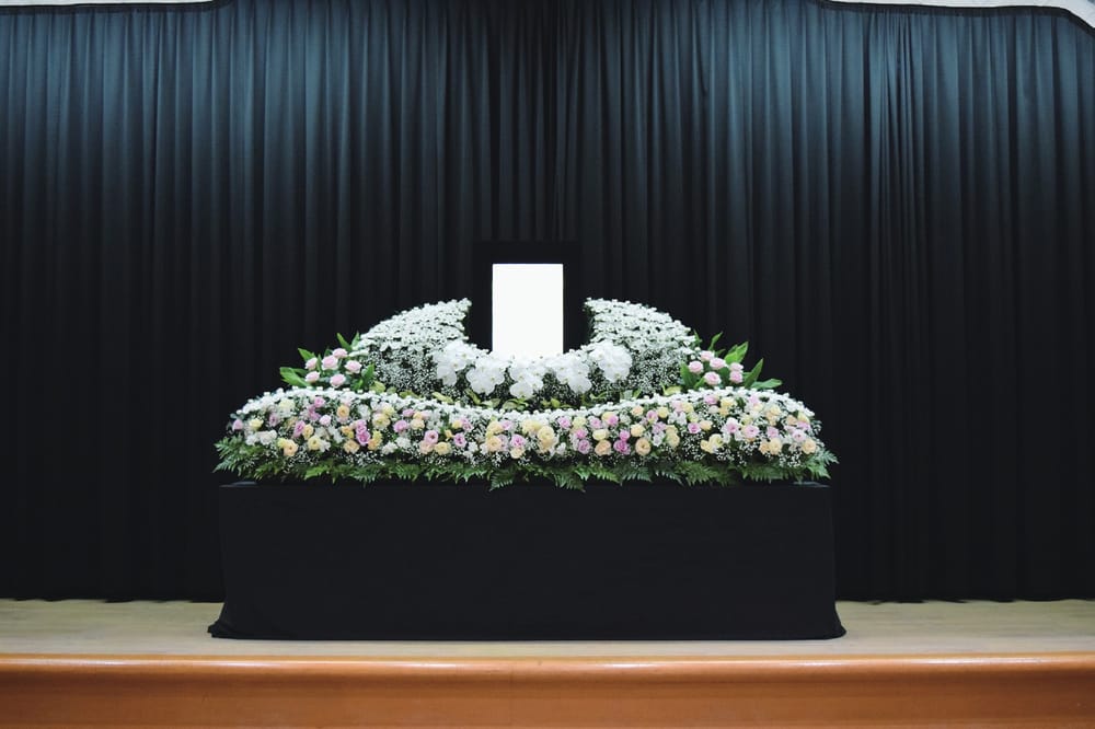旭光殿の生花のみの祭壇（会員価格1,800,000円）